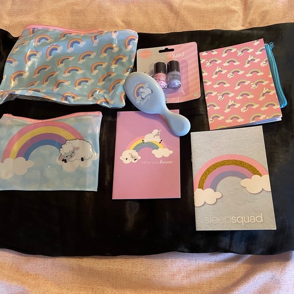 Children’s gift pack - Picture 2 of 2